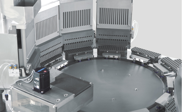 Máquina de Llenado de Cápsulas de Polvo Tamaño 5 con Tapa NJP-7800C